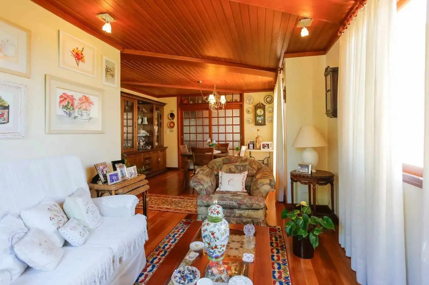 Imagem Casa com 3 dormitórios no Bairro Tristeza, em Porto Alegre