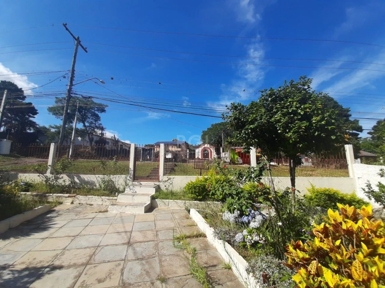 Imagem Casa para Venda - 495m², 2 dormitórios, sendo 1 suites, 4 vagas - Belém Velho, Porto Alegre