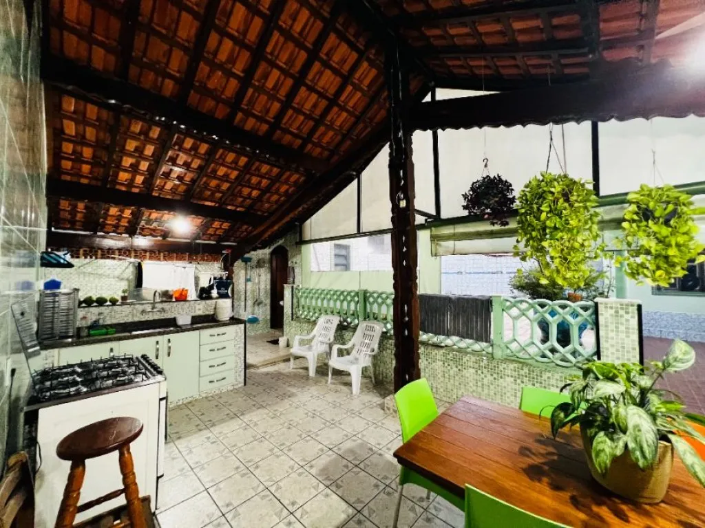 Foto do imóvel CASA COM 385,00 m² - GUILHERMINA - PRAIA GRANDE SP em RUA BOLÍVIA, 690 - GUILHERMINA, PRAIA GRANDE - SP