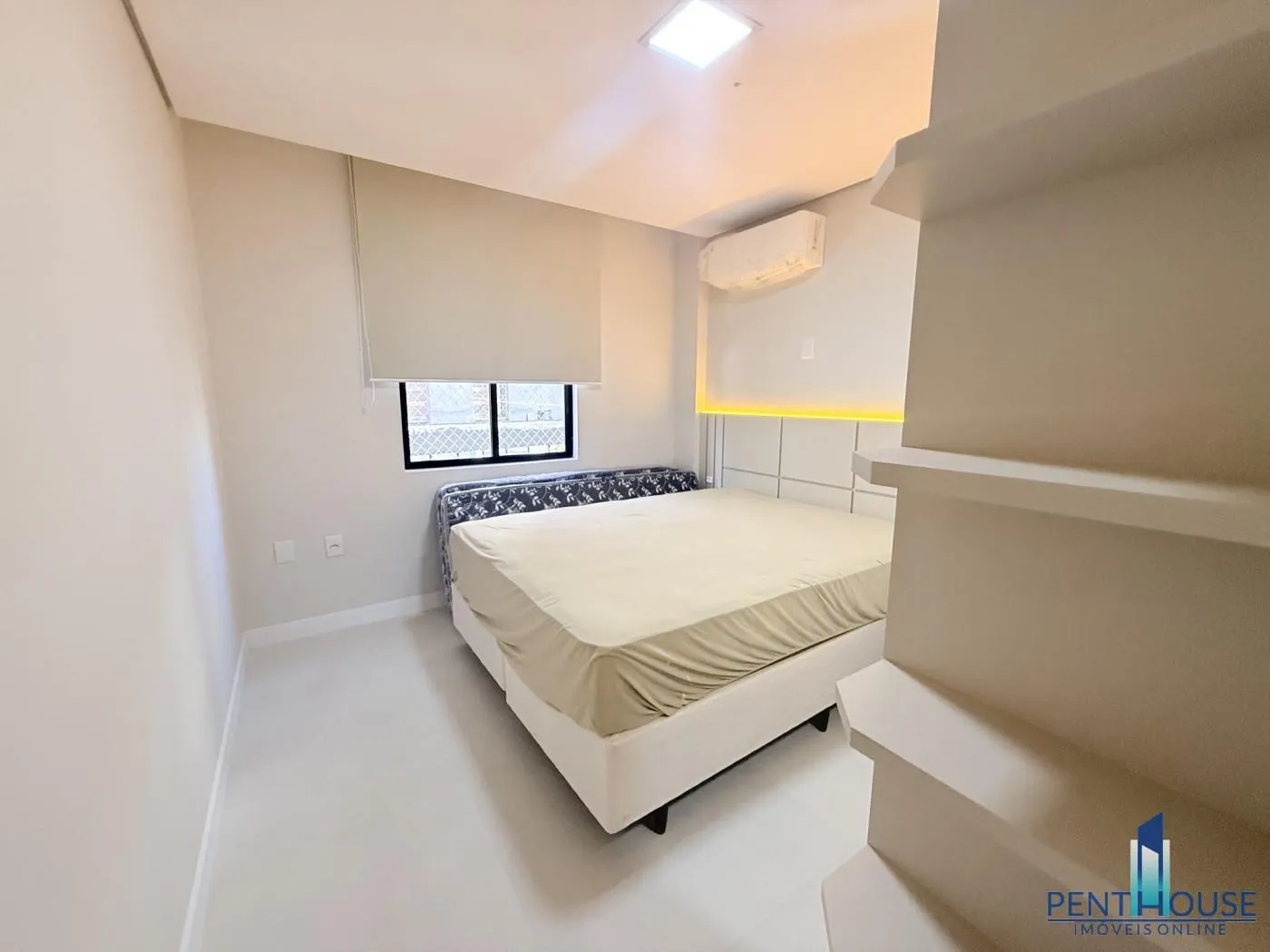 Imagem Apartamento Quadra Mar para Venda em Balneário Camboriú, CENTRO, 2 dormitórios, 1 suíte, 2 banheiros, 1 vaga