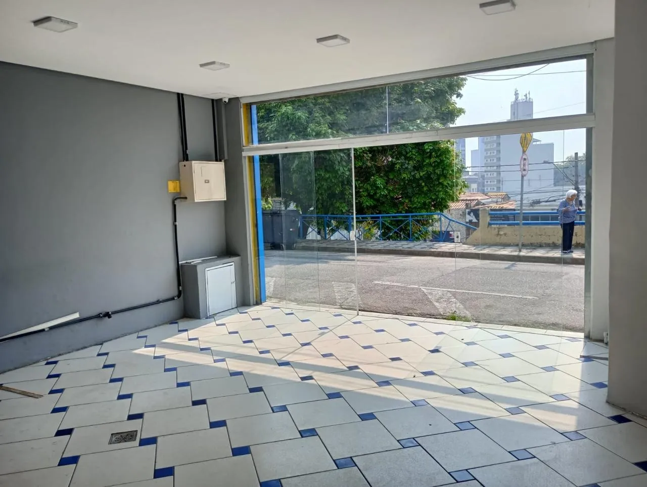 Imagem Salão Comercial de 150m² no Centro de Sorocaba-SP: Ideal para o seu Negócio!