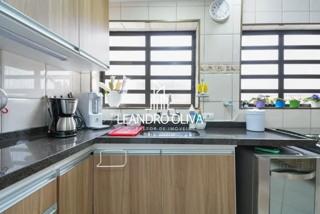 Imagem Vila Clementino – Sobrado à Venda 3 Suítes | 3 Vagas | 244 m² de Área Construída