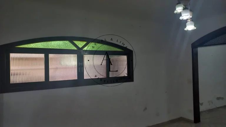 Imagem Casa Térrea para venda com 300 metros quadrados com 3 quartos em Taboão - São Bernardo do Campo - SP