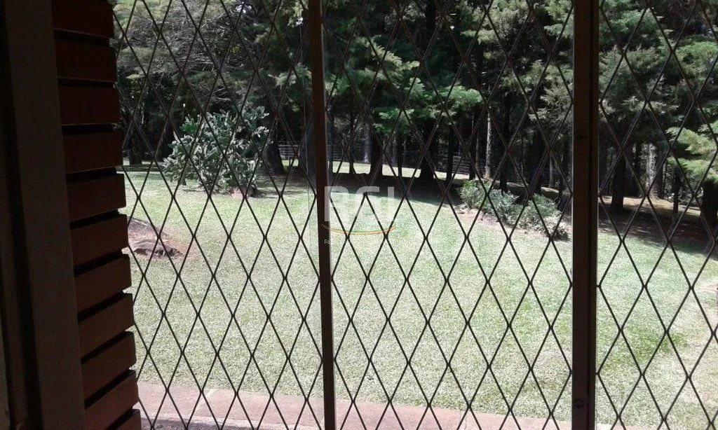 Imagem Sítio para Venda - 230m², 3 dormitórios, sendo 1 suites, 4 vagas - Centro