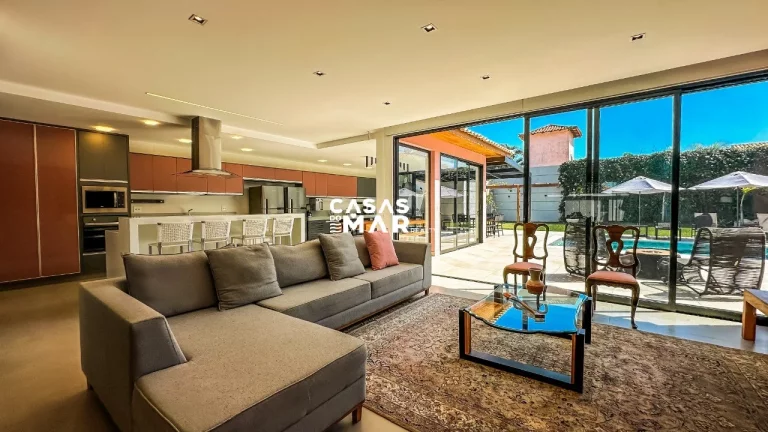 Imagem Casa Moderna para Temporada com 5 suítes, perto da praia em Geribá, Armação dos Búzios-RJ.