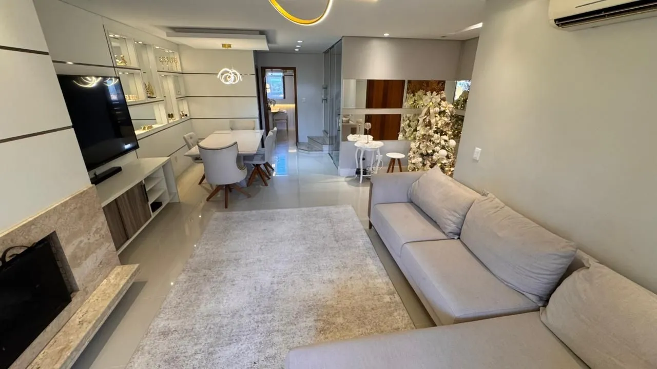 Imagem Casa Semimobiliada 3 dorm em Condomínio Fechado no Jardim Planalto