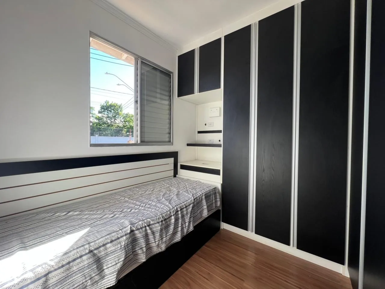 Imagem Linda casa mobiliada no Condomínio Village Salermo de 150m²