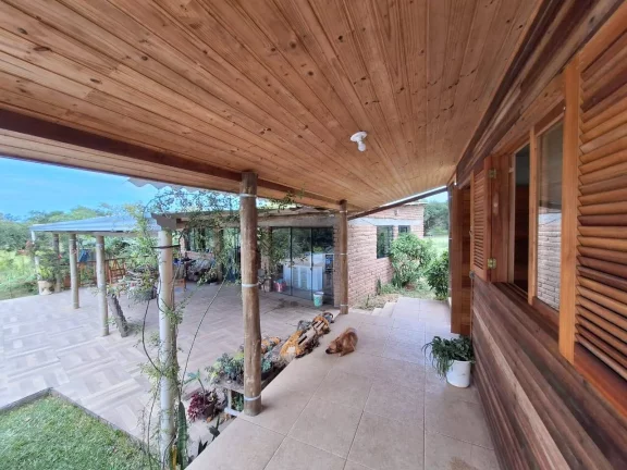 Imagem EXCELENTE!!! Sitio com 2 Ha. Casa, Salão de Festas, Piscina, Águas Claras