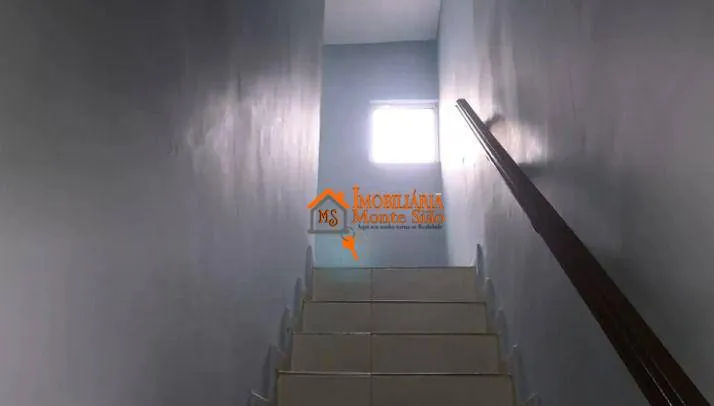 Imagem Sobrado com 3 dormitórios à venda, 230 m² por R$ 425.000 - Chácara Cabuçu - Guarulhos/SP