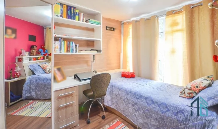 Imagem (PERMUTA) Casa de esquina c/terreno, são duas casas, com entrada independente no Barreirinha em Curitiba PR
