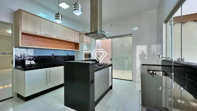 Imagem Casa 4 quartos – 205 Sul