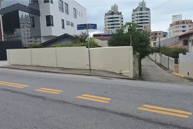 Imagem TLL 399 Lote 590441044-59 - Terreno à venda no bairro Trindade - Florianópolis/SC