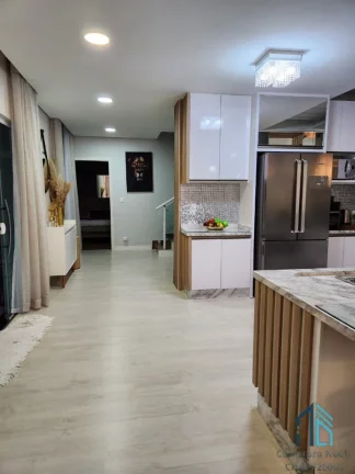 Imagem Casa a venda, 03 quartos c/suíte, 08 vagas, edícula, piscina em São José dos Pinhais PR