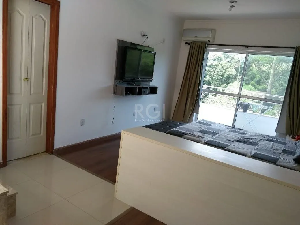 Imagem Casa para Venda - 300m², 3 dormitórios, sendo 3 suites, 6 vagas - São Lucas