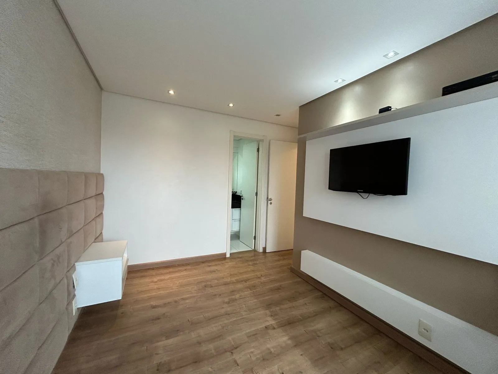 Imagem Lindo apartamento semi mobiliado, infra completa e a apenas 4 min do Iguatemi