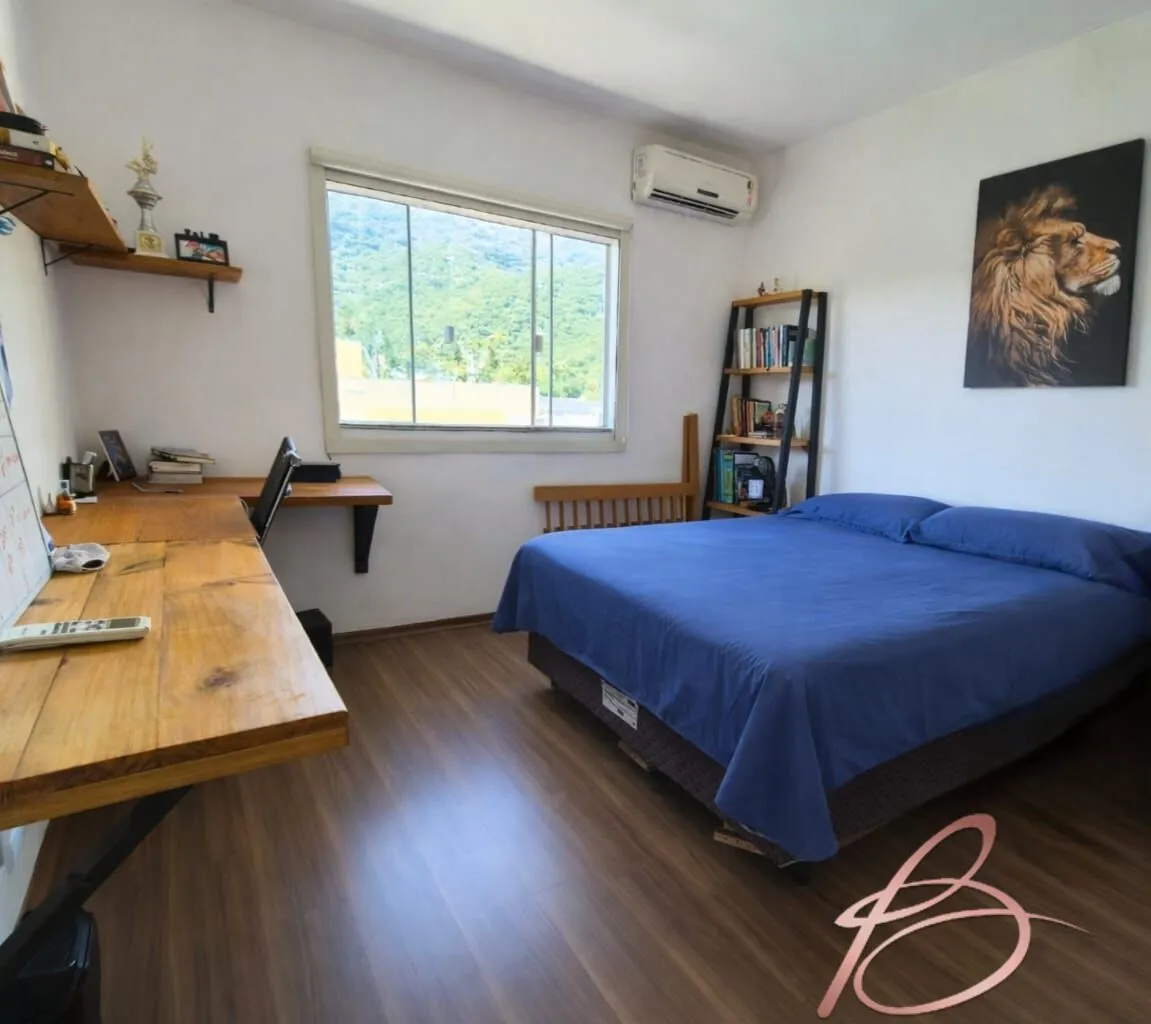 Imagem Sobrado 3 dormitórios e 181M²na Ressacada, Itajaí/SC