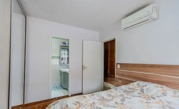 Imagem Casa em condomínio no bairro Santo Antômnio de 4 dormitórios e 2 vagas