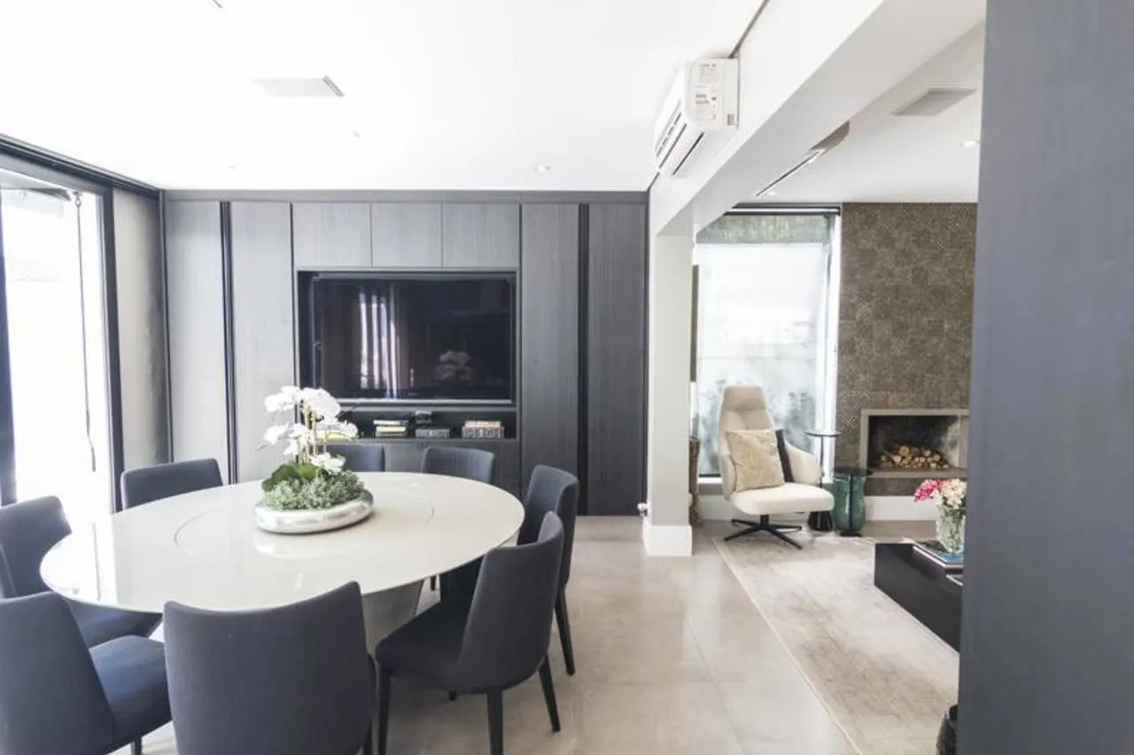 Imagem Sobrado disponível para venda em Alphaville Residencial 1