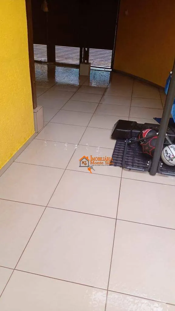 Imagem Casa com 3 dormitórios à venda, 194 m² por R$ 689.000,00 - Vila Rosália - Guarulhos/SP