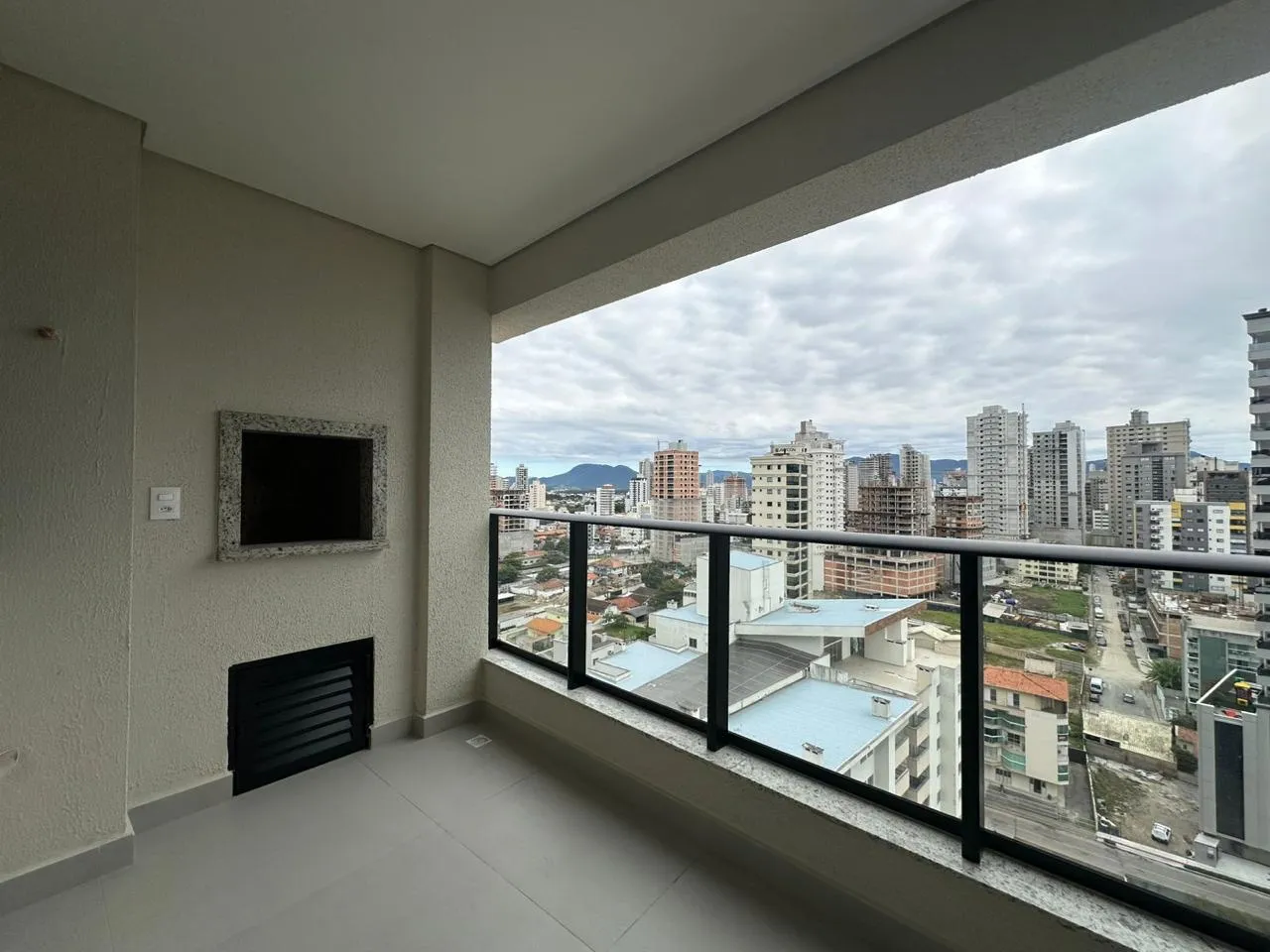 Imagem Apartamento com vista para o mar à venda com 78m2 por R$ 1.579.400,00