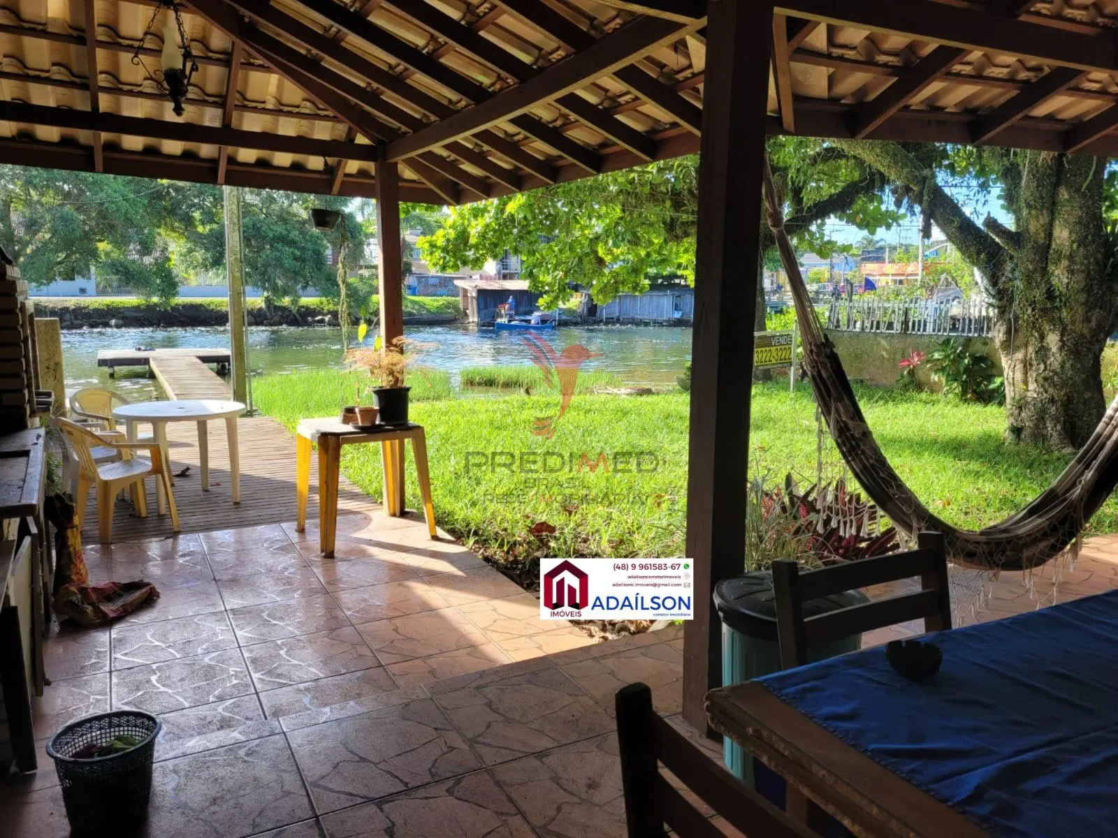 Imagem Casa com edícula em Florianópolis SC, À venda no Canal da Barra da Lagoa!