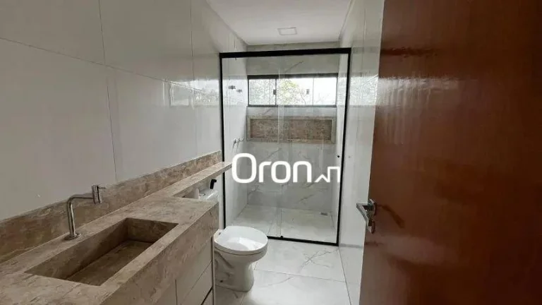 Imagem Sobrado à venda, 170 m² por R$ 990.000,00 - Setor Goiânia 2 - Goiânia/GO