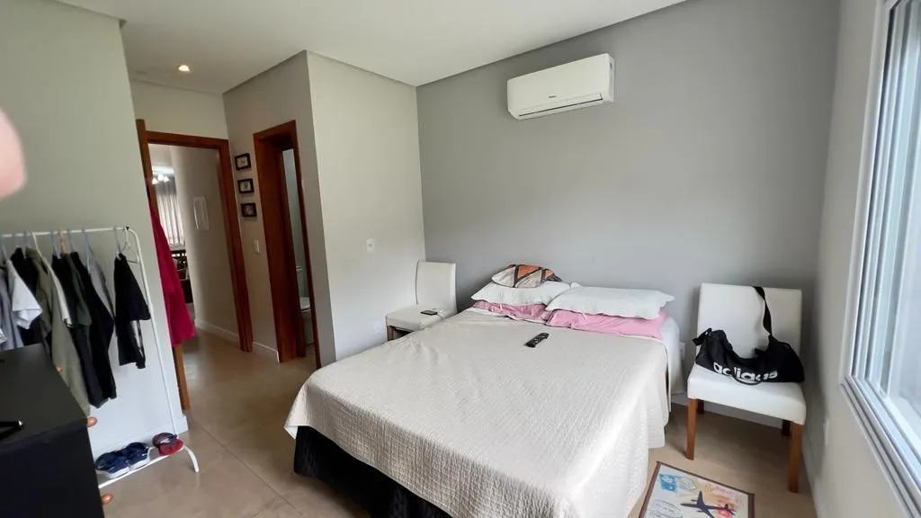 Imagem Casa térrea com piscina no Guarujá