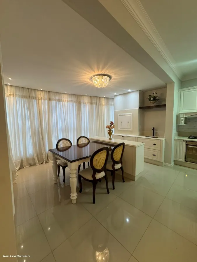 Imagem Apartamento para Locação em Itapema, meia praia, 3 dormitórios, 3 suítes, 4 banheiros, 2 vagas