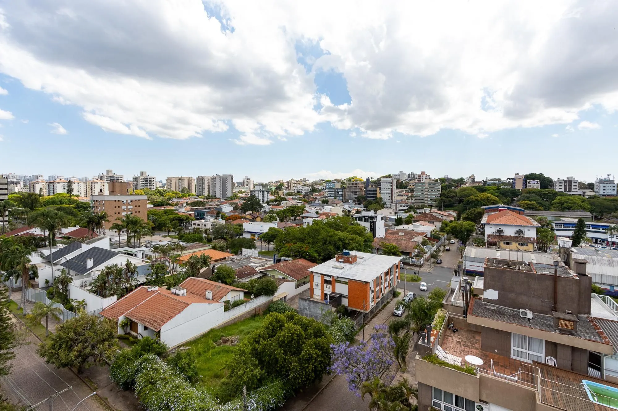 Imagem Apartamento de 3 dormitórios, 3 suítes, e 4 vagas, no bairro Jardim Lindoia