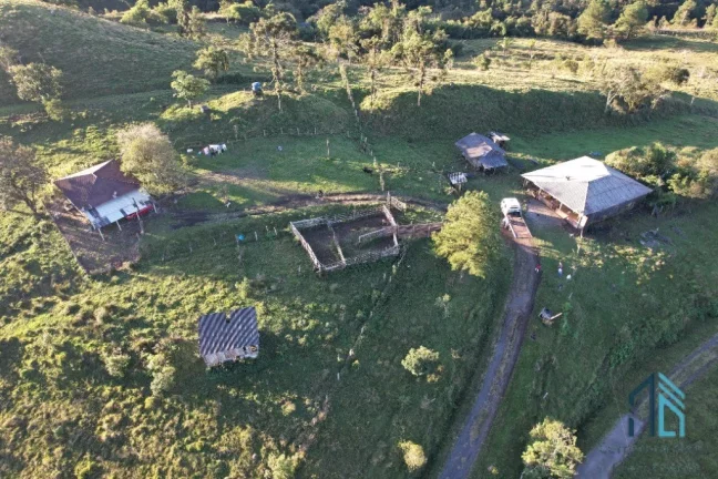 Foto do imóvel Chácara com 02 casas bem localizada, apenas 70km de Curitiba em Campina Grande do Sul PR