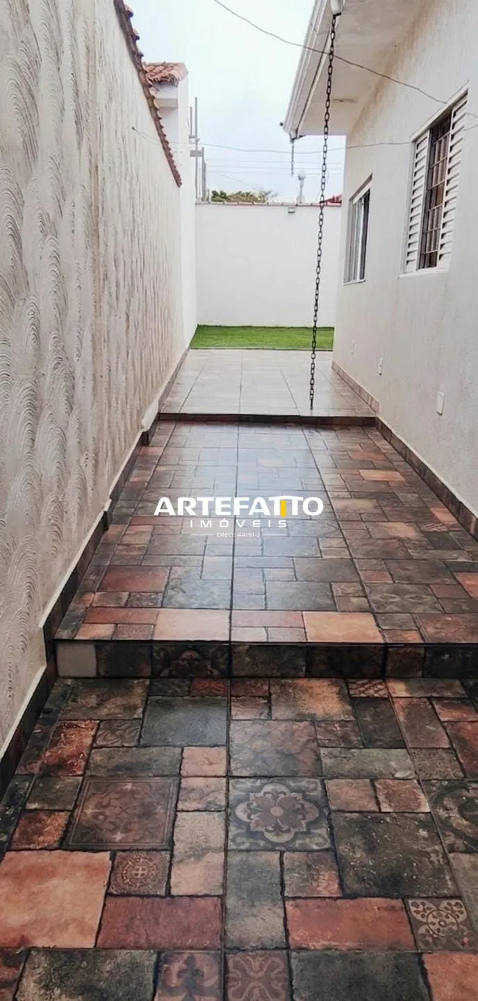Imagem Casa Vila Sta. Cruz, Linda e espaçosa, 3 dorm. 3 vagas de garagem.