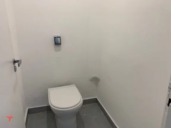 Imagem Casa comercial para locação em São Paulo-SP, bairro Pinheiros: 2 quartos, 2 salas, 2 banheiros, 1 vaga, 110m². Confira!