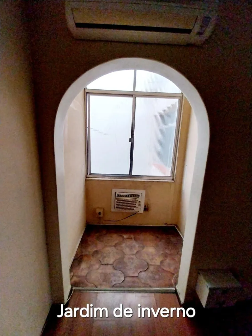 Imagem Apartamento com 03 quartos e 02 banheiros no Bairro Petrópolis