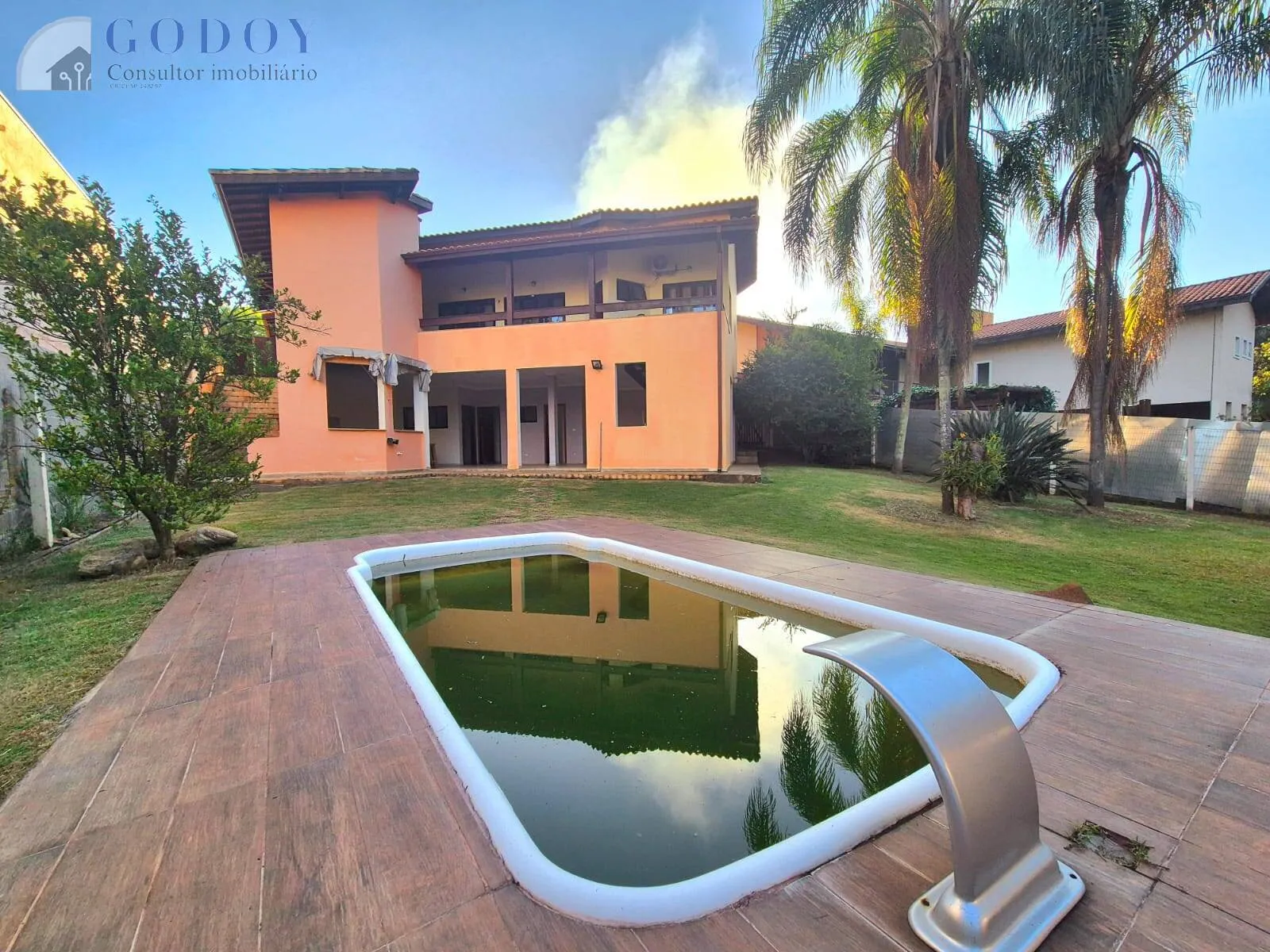 Imagem Seu Novo Lar no Colonial Village - Piscina e Quintal Amplo