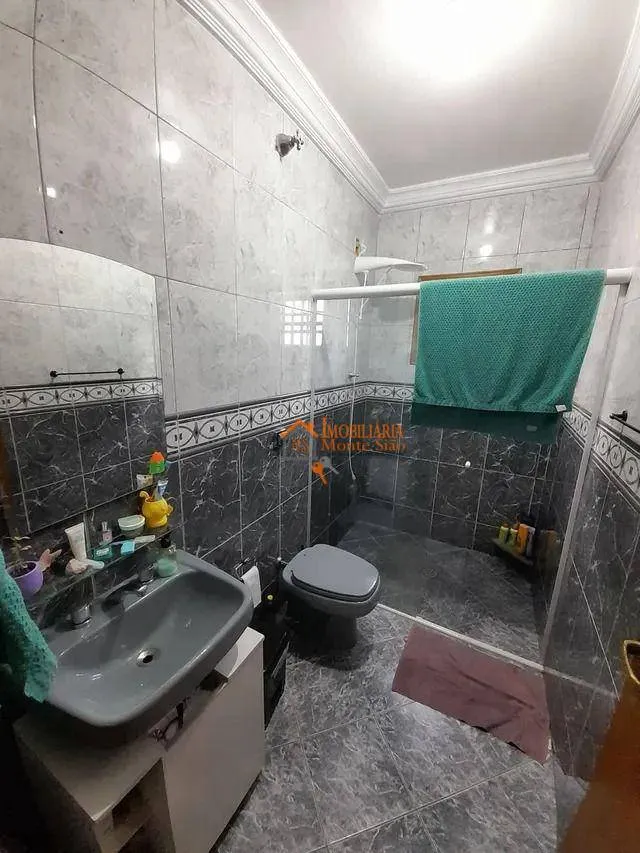 Imagem Sobrado com 3 dormitórios à venda, 236 m² por R$ 689.000,00 - Ponte Grande - Guarulhos/SP