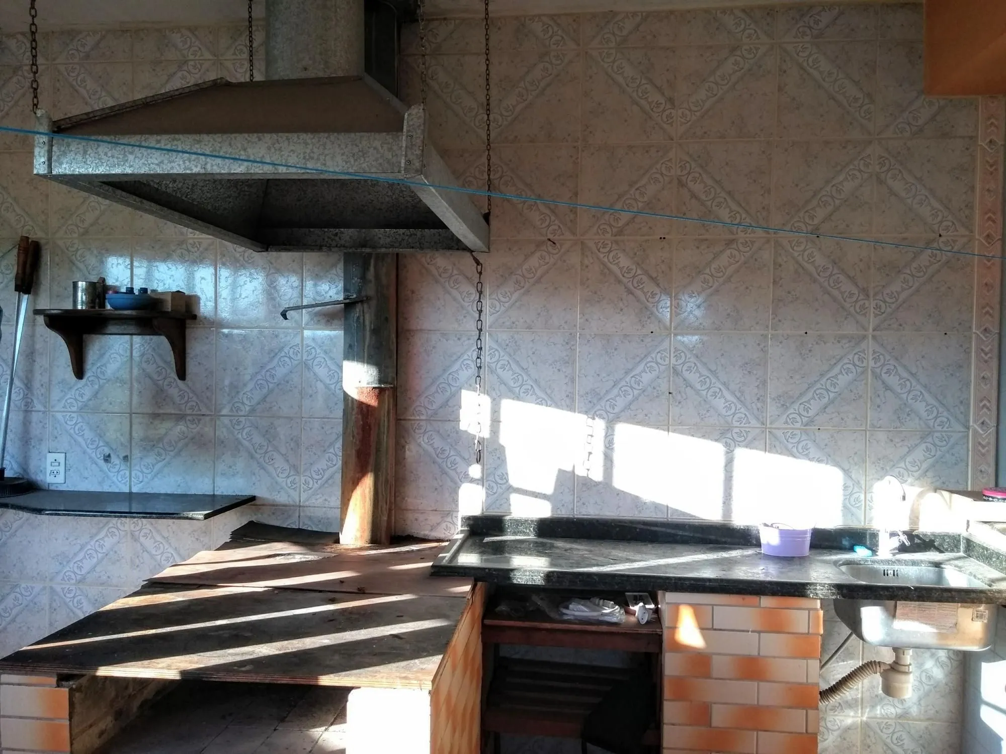 Imagem Predio para Venda - 291m², 3 dormitórios, sendo 2 suites, 1 vaga - Partenon