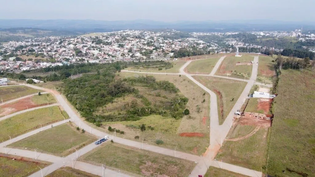 Imagem Terreno em Quatro Colônias