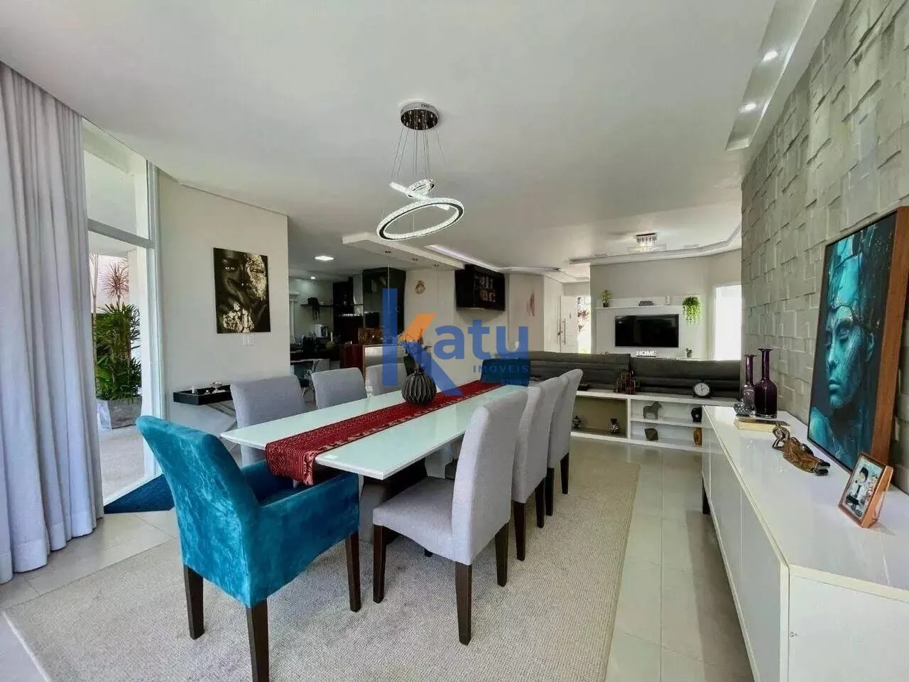 Imagem Esta casa exclusiva no Condomínio Ibi Aram (Itupeva - SP) possui 419,31 m² de terreno e 328,53 m²...
