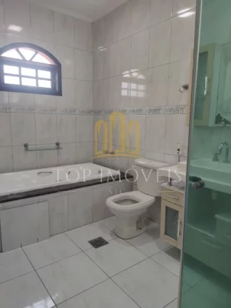 Imagem Casa Ampla com 4 Dormitórios (2 Suítes), Churrasqueira e Ótima Localização – Próxima ao Shopping Oriente!