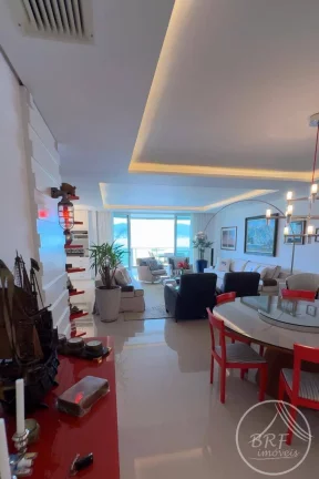 Imagem Apto. Alto Padrão em Coqueiros, Frente Mar com 4 Suítes e 300m² Privativos