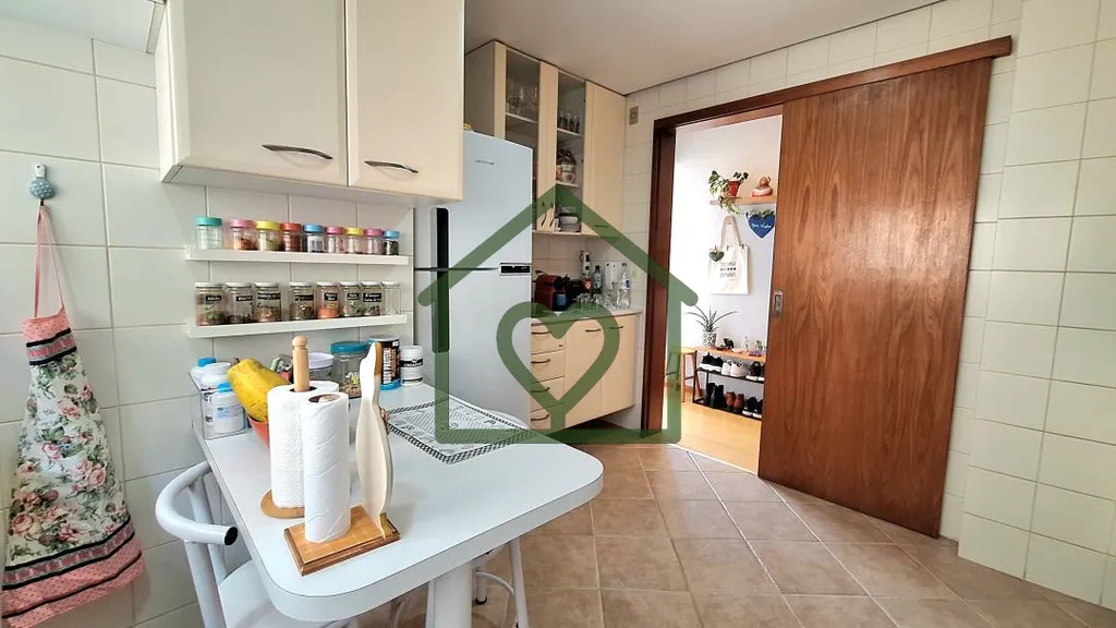 Imagem A/J BROKERS VENDE APARTAMENTO IMPECÁVEL NO BAIRRO PETRÓPOLIS EM PORTO ALEGRE 
 
Destaques: 
 Área...