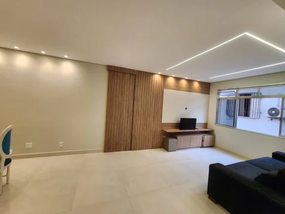 Imagem Excelente apartamento totalmente reformado na Ponta da Praia!