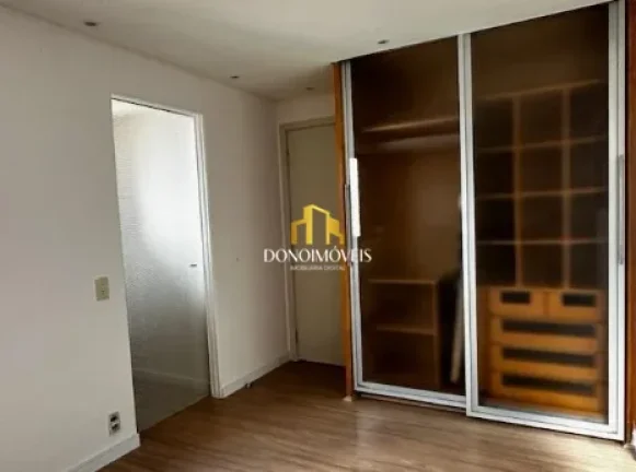 Imagem Apartamento confortável e moderno. Conta com 1 suíte ampla com armários e closet, espaço privati...