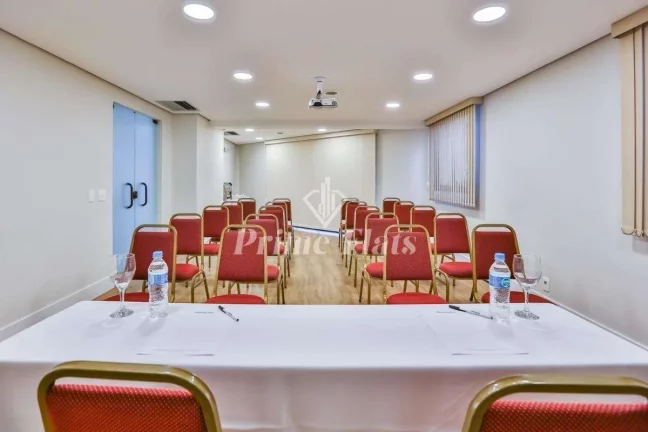 Imagem Flat disponível para venda no Hotel Hampton Park, com 31m², 1 dormitório e 1 vaga