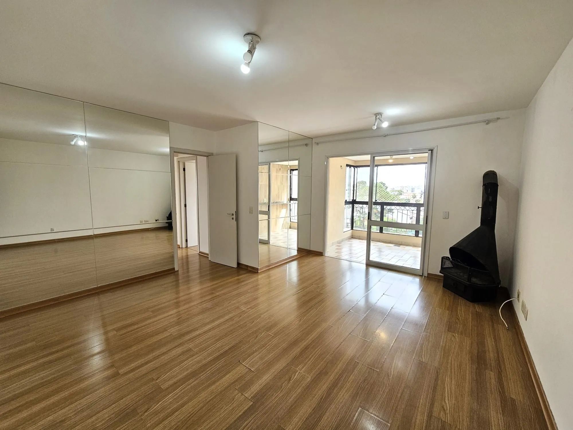 Imagem Apartamento 3 Dorm sendo 1 suite e 2 vagas