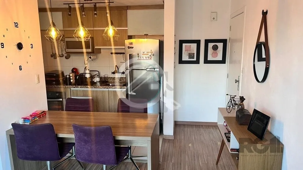 Imagem Apartamento de um dormitório localizado no charmoso Bairro Menino Deus, apresenta-se semi-mobiliado...