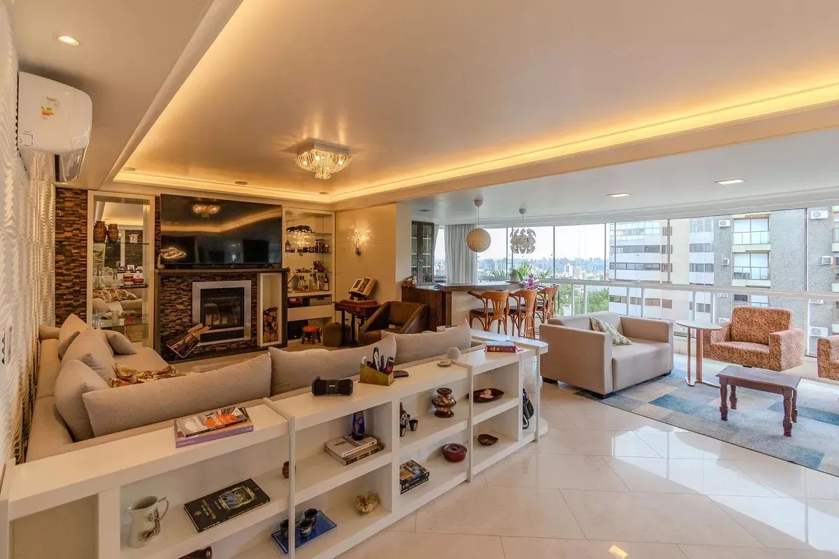 Imagem Apartamento com 3 dormitórios, 2 vagas e 231.61m² - Bairro Menino Deus