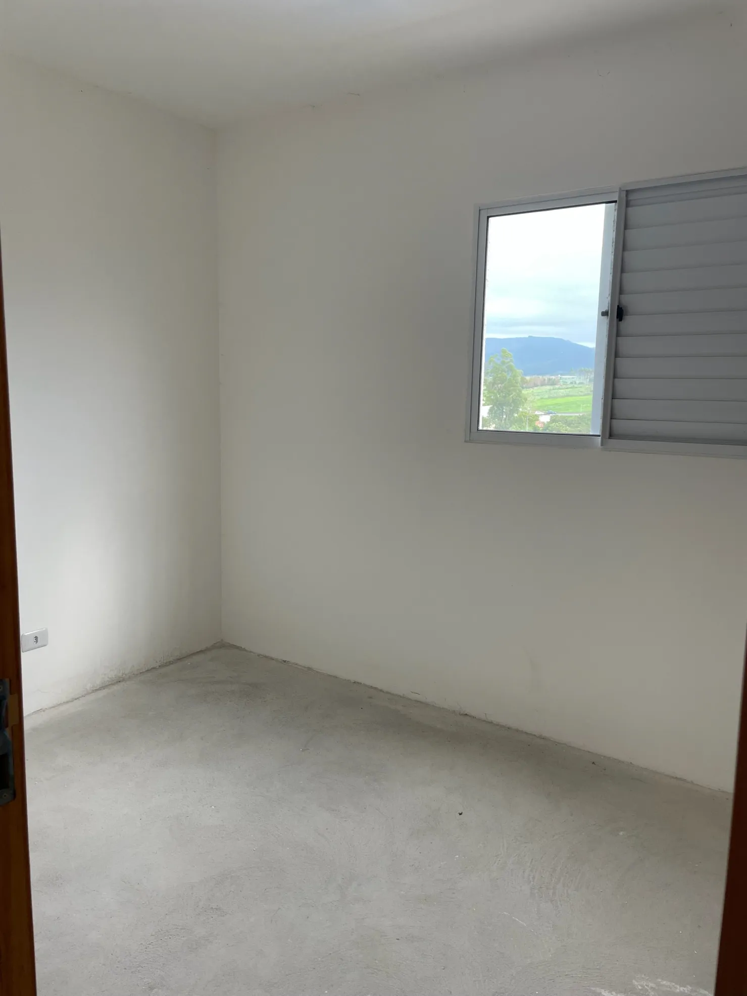 Imagem Apartamento à venda dois dormitórios com sacada e vista para a Serra, Feital, Pindamonhangaba, SP