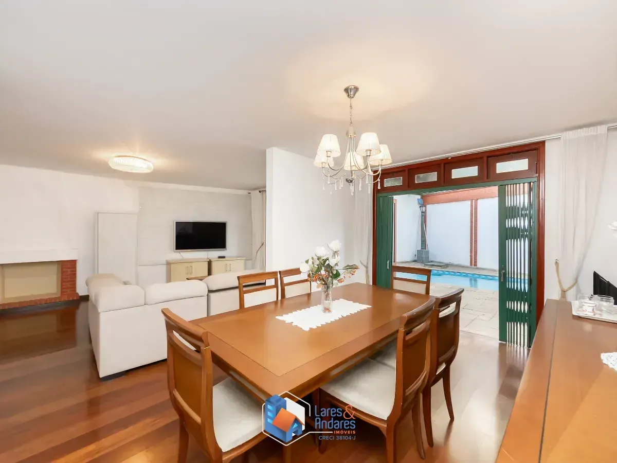 Imagem Sobrado para venda em Vila Sônia com 4 quartos, sendo 2 suítes, 301m²