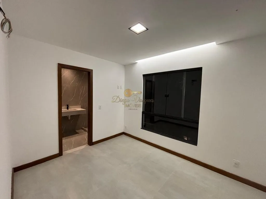 Imagem Casa em Condomínio para Venda em Teresópolis / RJ no bairro Alto